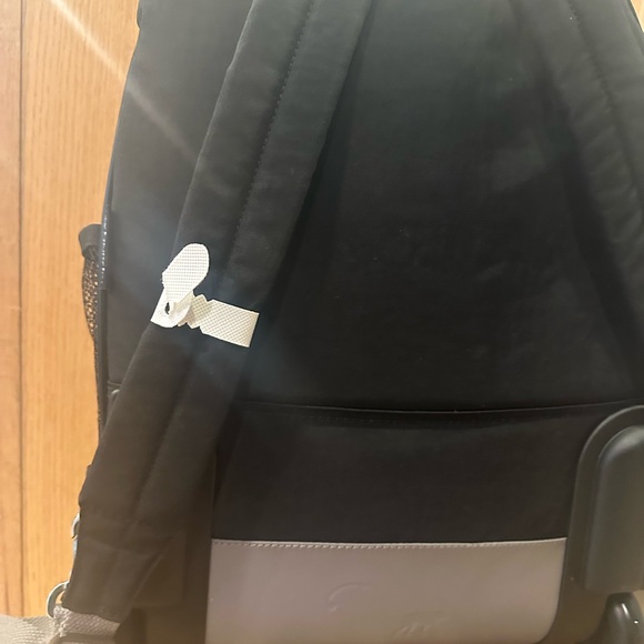 Kipling - Picture 4 of 5